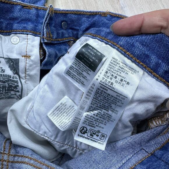 Levi's 501 Distressed Ripped Button Fly High Rise Denim Jeans Women's 26x30 - Picture 14 of 16